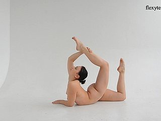 The man flexível ginasta quente Dasha Lopuhova