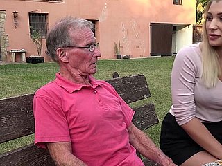 Peaches hot pain in the neck anal fucked by horny grandpa