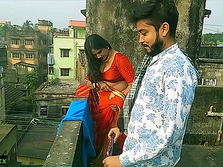 Indiase Bengali Milf Bhabhi Echte seks met echtgenote broer! Indiase beste webseries seks met duidelijke audio
