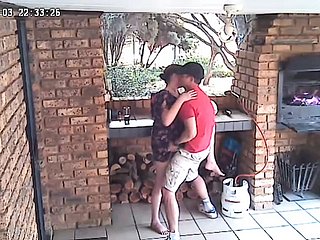 Spycam: CC TV Self Drinkables Catering Buckle Couple ร่วมเพศบนระเบียงด้านหน้าของ Nature Supportive