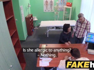 Falso médico del Health centre Checa corre una trampa córnea wifes apretado coño