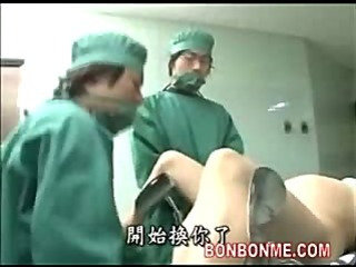 chorreo de leche embarazada MILF follada por el médico en iciness tableland de operaciones