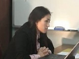Segretario coreano viene scopata e Fetish
