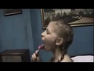 في سن المراهقة كاميرا فتاة مارس الجنس من قبل رجل يبلغ من العمر p1- whoreteencams.com